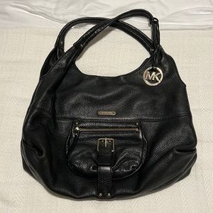 Black micheal kors leather purse